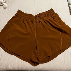 Lululemon Track That Mid-Rise Lined 5” - Chestnut